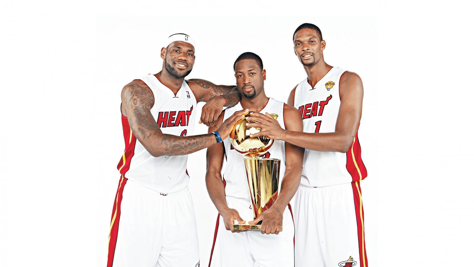 _勇士用三分攻击波撕裂对方防线_,勇士三分50中20射穿魔术