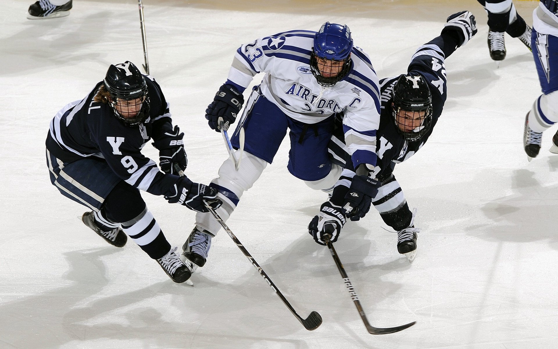 _魔术队团队配合出色,战胜强敌_,团队魔术表演教程